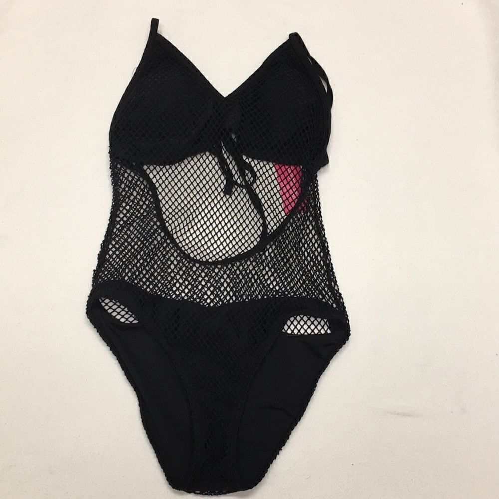 Xhilaration Women’s Mesh Scoop Back One Pi…